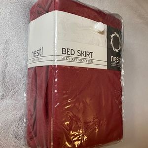 Bed Skirt (Nestl Bedding Co)